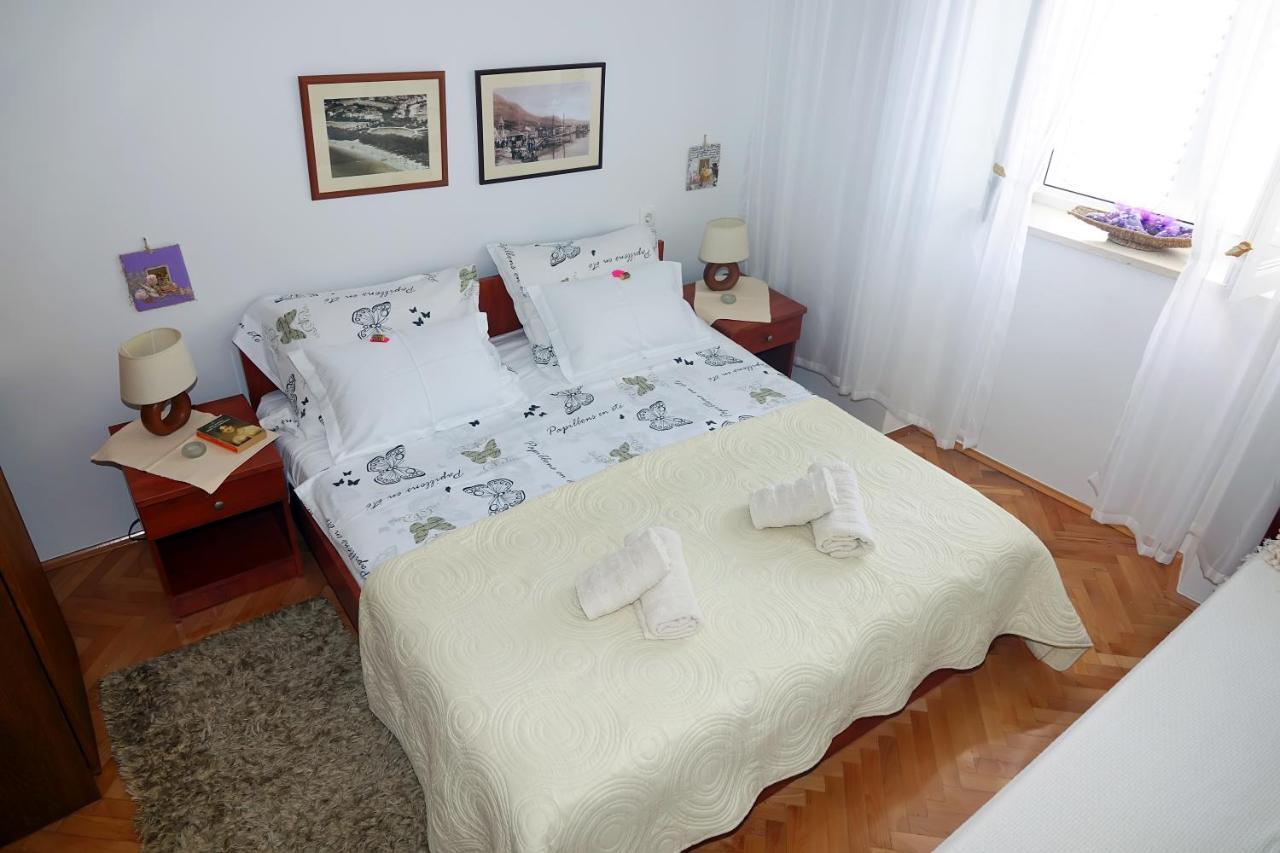 Two-Bedroom Apartment In The Centre Макарська Екстер'єр фото